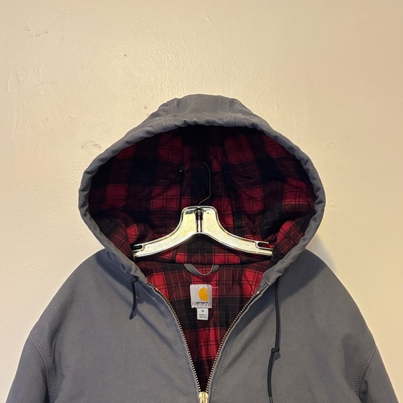 Carhartt Charcoal Hooded Puffer with Red Plaid Lining - Picture 4 of 12